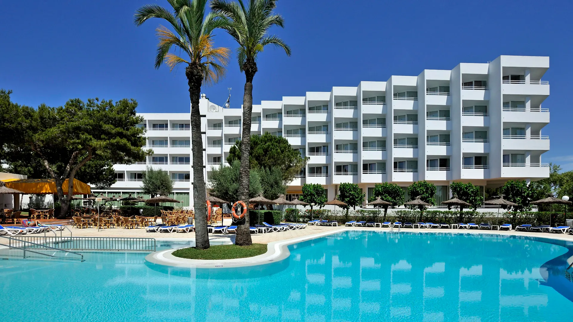 Globales Mediterrani Cala Blanca  Cala Blanca (Menorca)