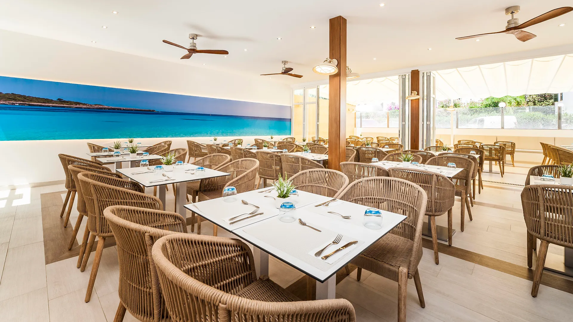 Hotel Globales Mediterrani Cala Blanca